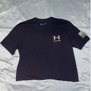 Under Armour Freedom cropped t-shirt, size M